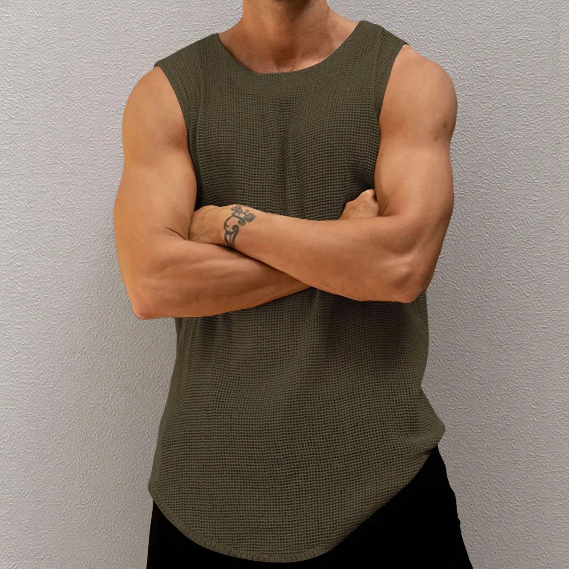 European and American Men's Casual Summer Sweater Vest New Thin Knitted Solid Color Top - Image 4