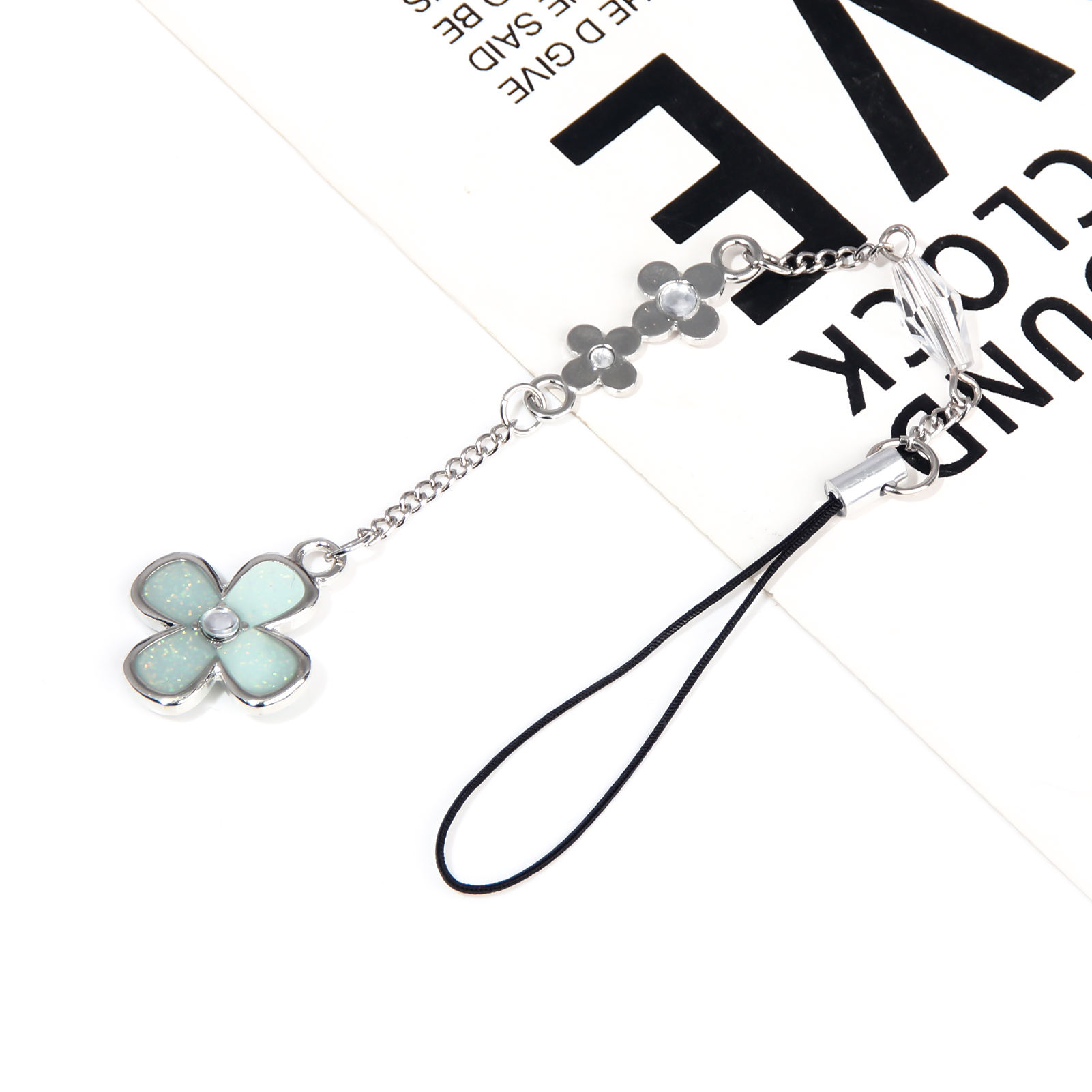 Girls Valentine'S Day Gift Anime Mobile Phone Lanyard Kuronuma Sawako Four Leaf Clover Keychain - Image 2
